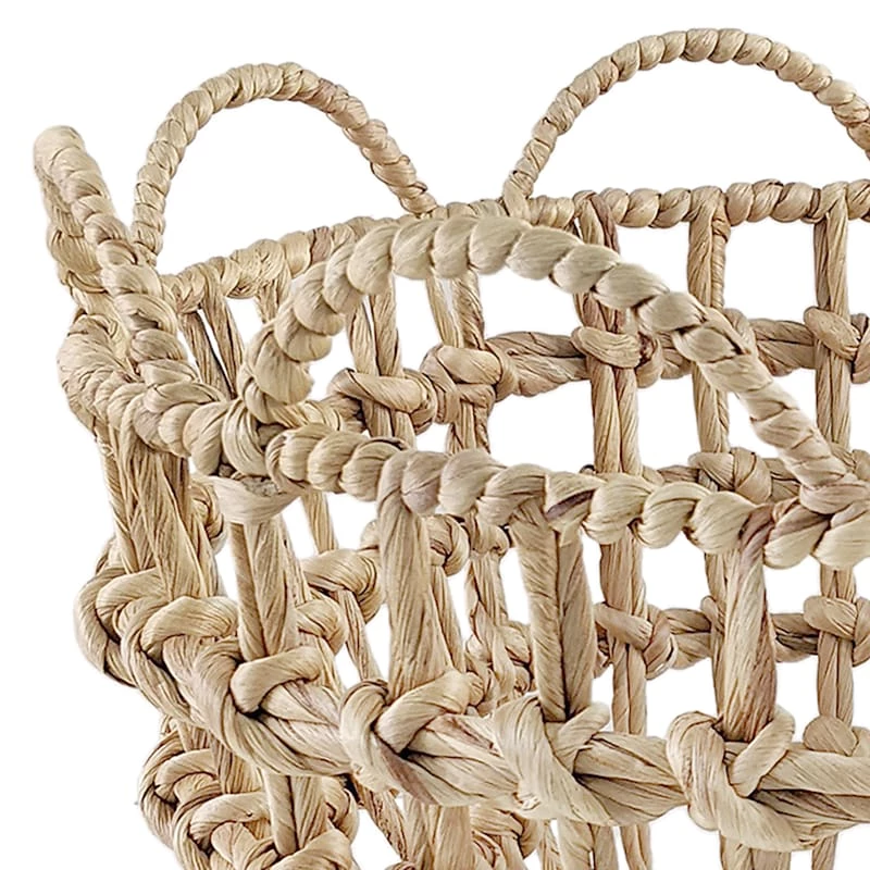 Grace Mitchell Braided Water Hyacinth Basket With Scalloped Edge, Large 2 Grace Mitchell Braided Water Hyacinth Basket With Scalloped Edge, Large - Image 2